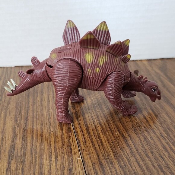 Stegosaurus 4 Inch Red Plastic Dinosaur Toy K&M 2001 - Picture 3 of 6